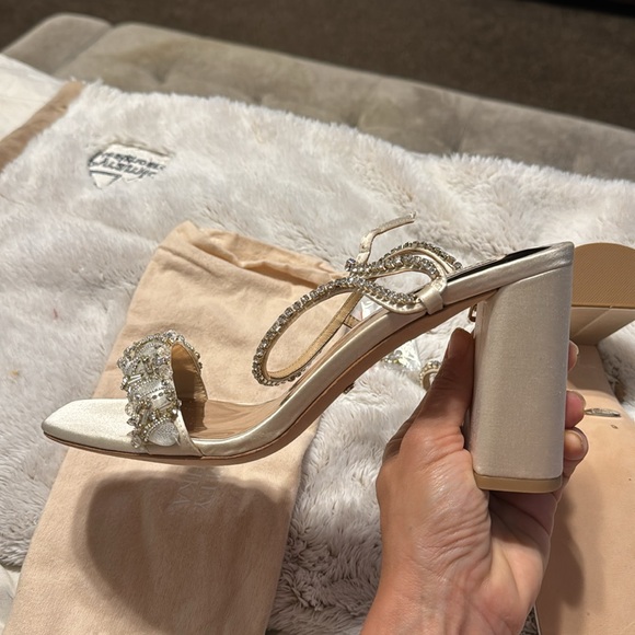Badgley Mischka size 9 block heel - Picture 3 of 4